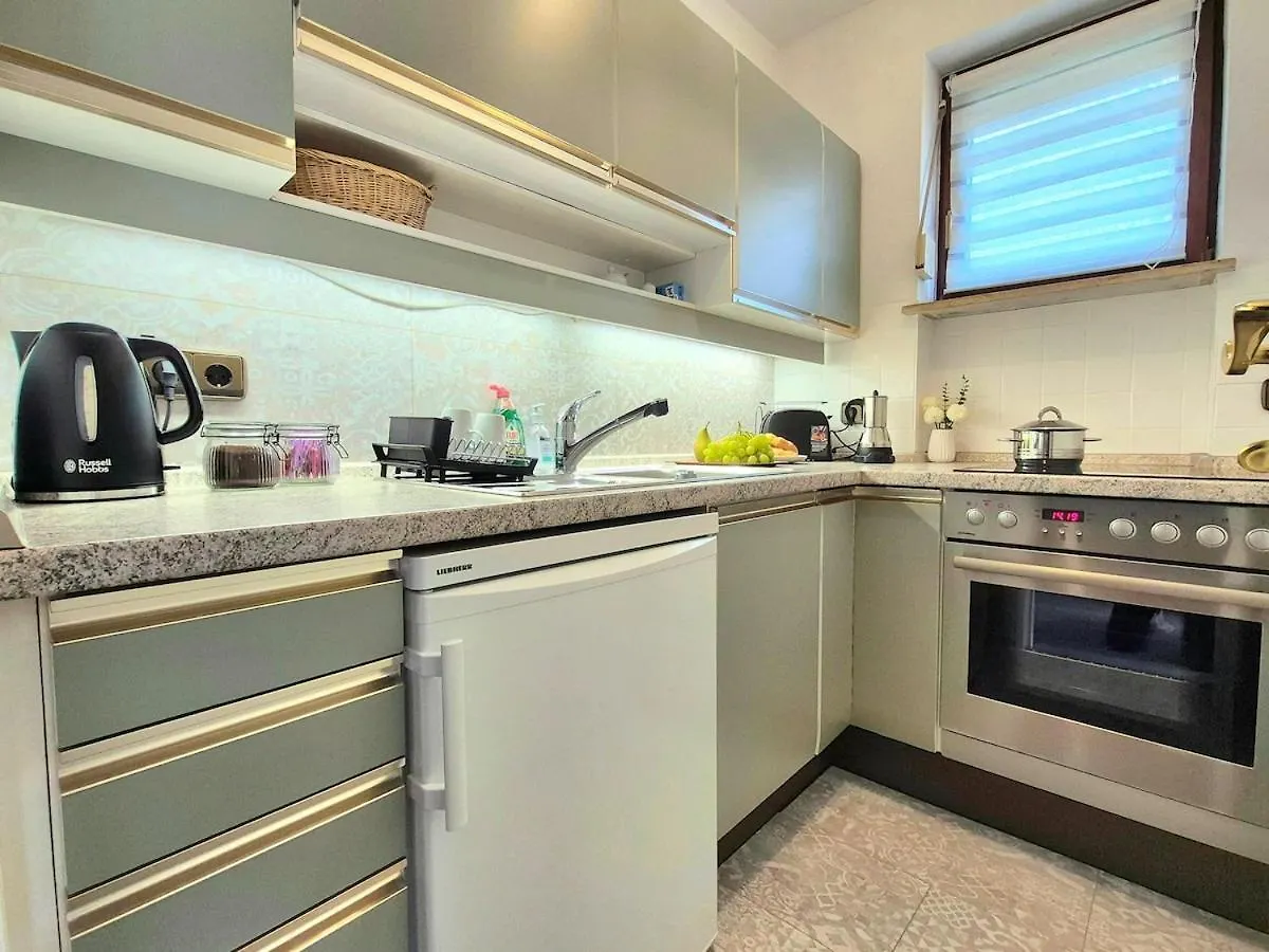 Cozy Farmhouse Mit Terasse - 5Min Zum Waldweg Bischofsgruen Apartment